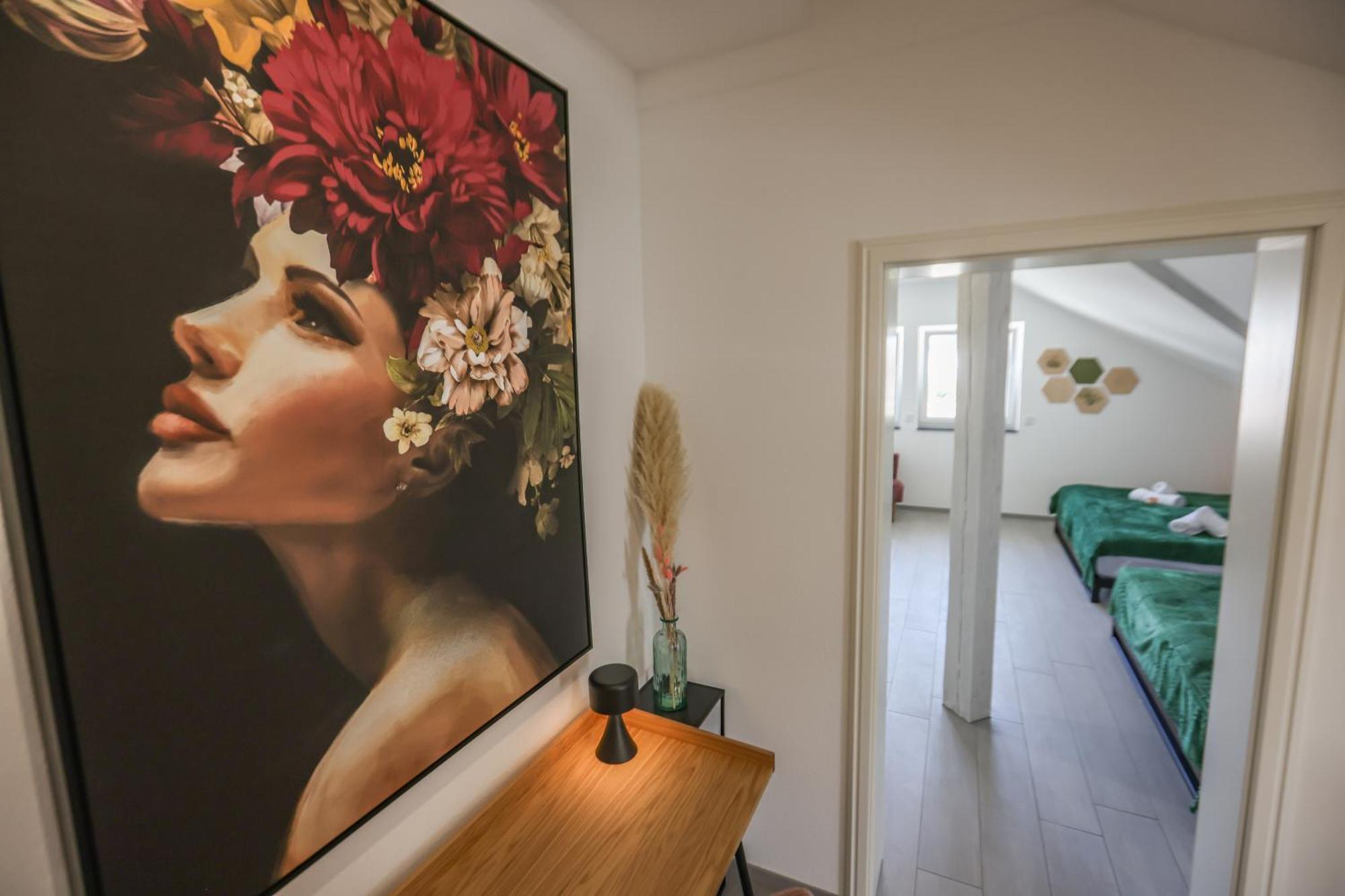 Apartment Penthouse-wohnung I 100 Qm I Blick Auf Weinreben I Nespresso I Emma Matratzen *
