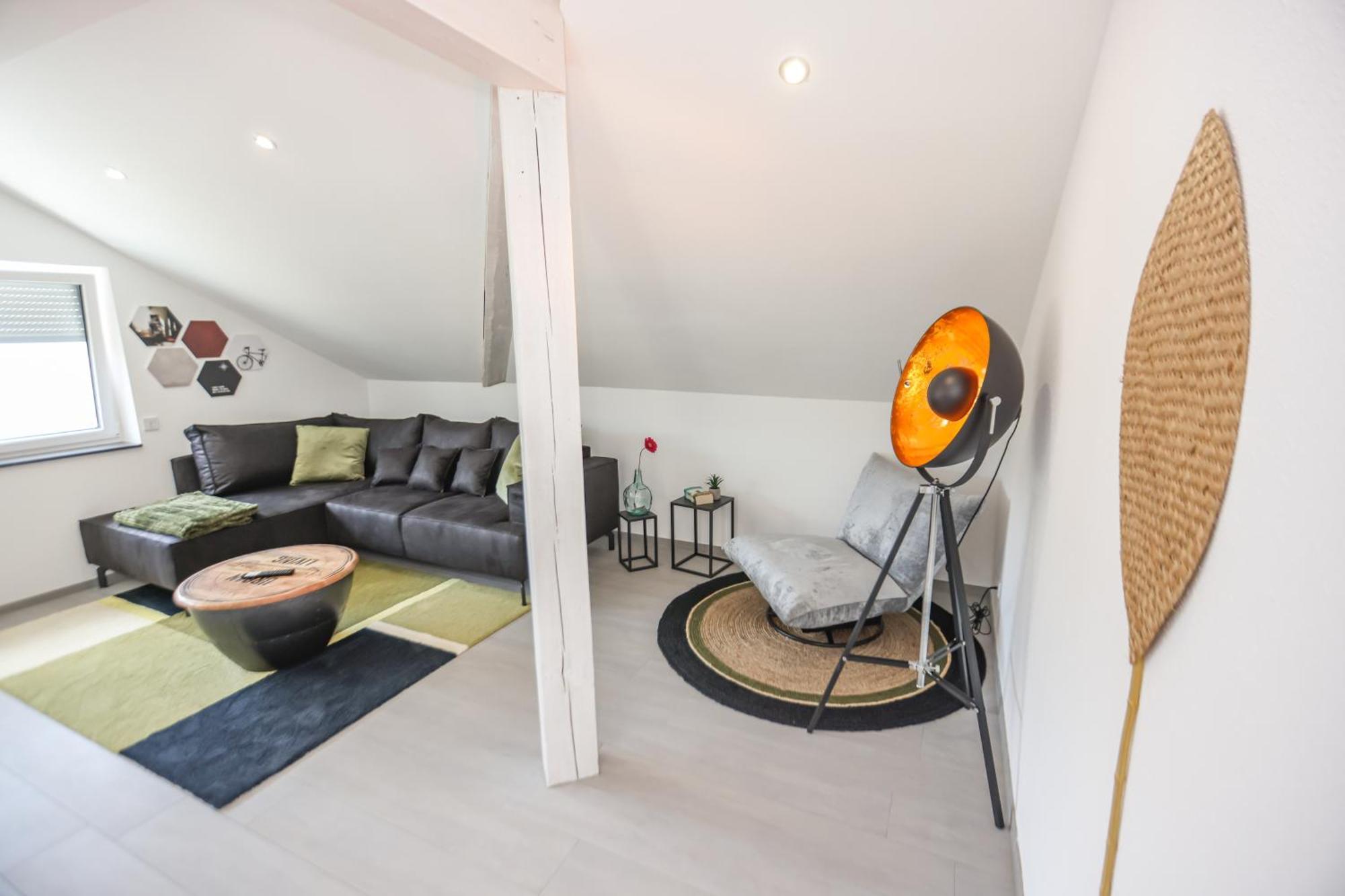 Penthouse-wohnung I 100 Qm I Blick Auf Weinreben I Nespresso I Emma Matratzen *